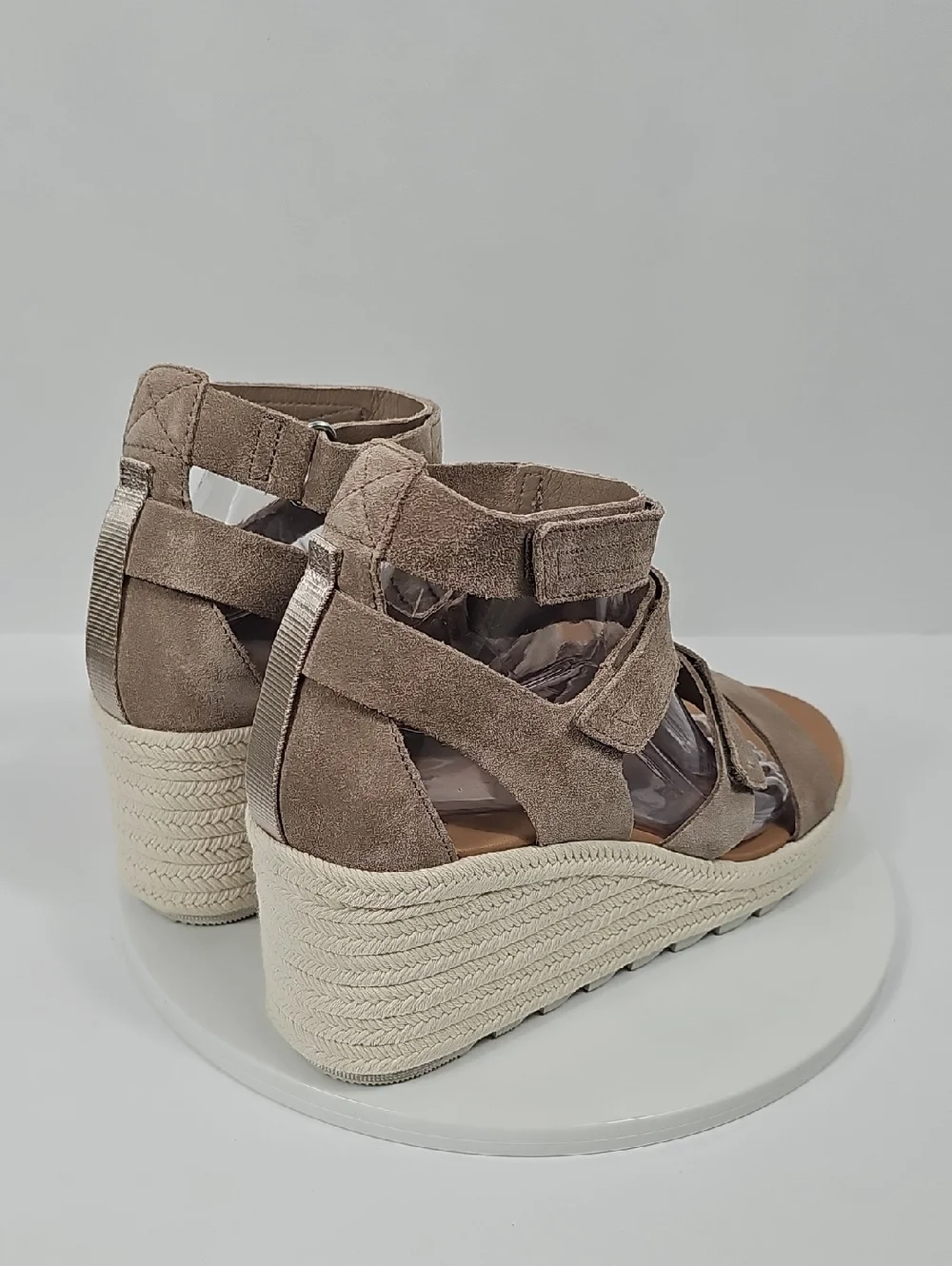 Sorel Cameron Multistrap Wedge Sandals Omega Taupe Suede NIB 11